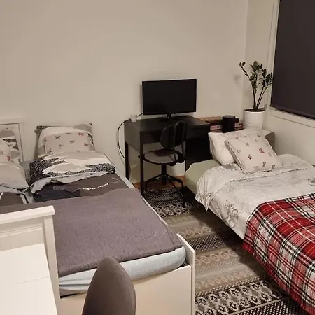 Apartment 10mins From Cent. Station.